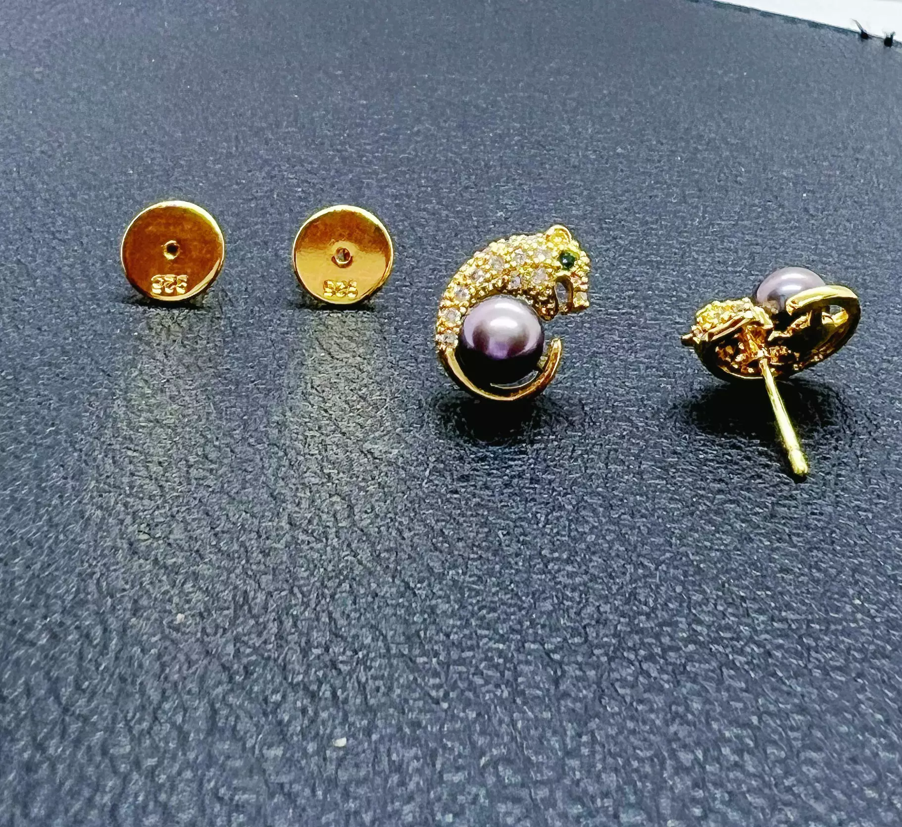 Puces d’oreilles Panthère Prune Dorée