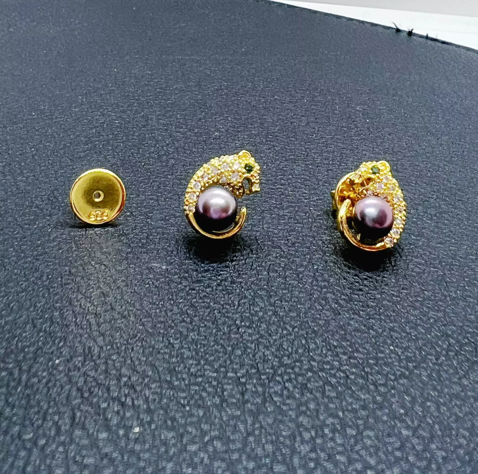 Puces d’oreilles Panthère Prune Dorée