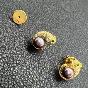 Puces d’oreilles Panthère Prune Dorée