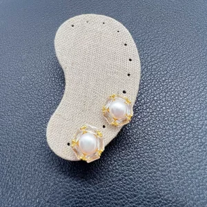 Boucles d’oreilles clous Perle blanche et Halo Cristal