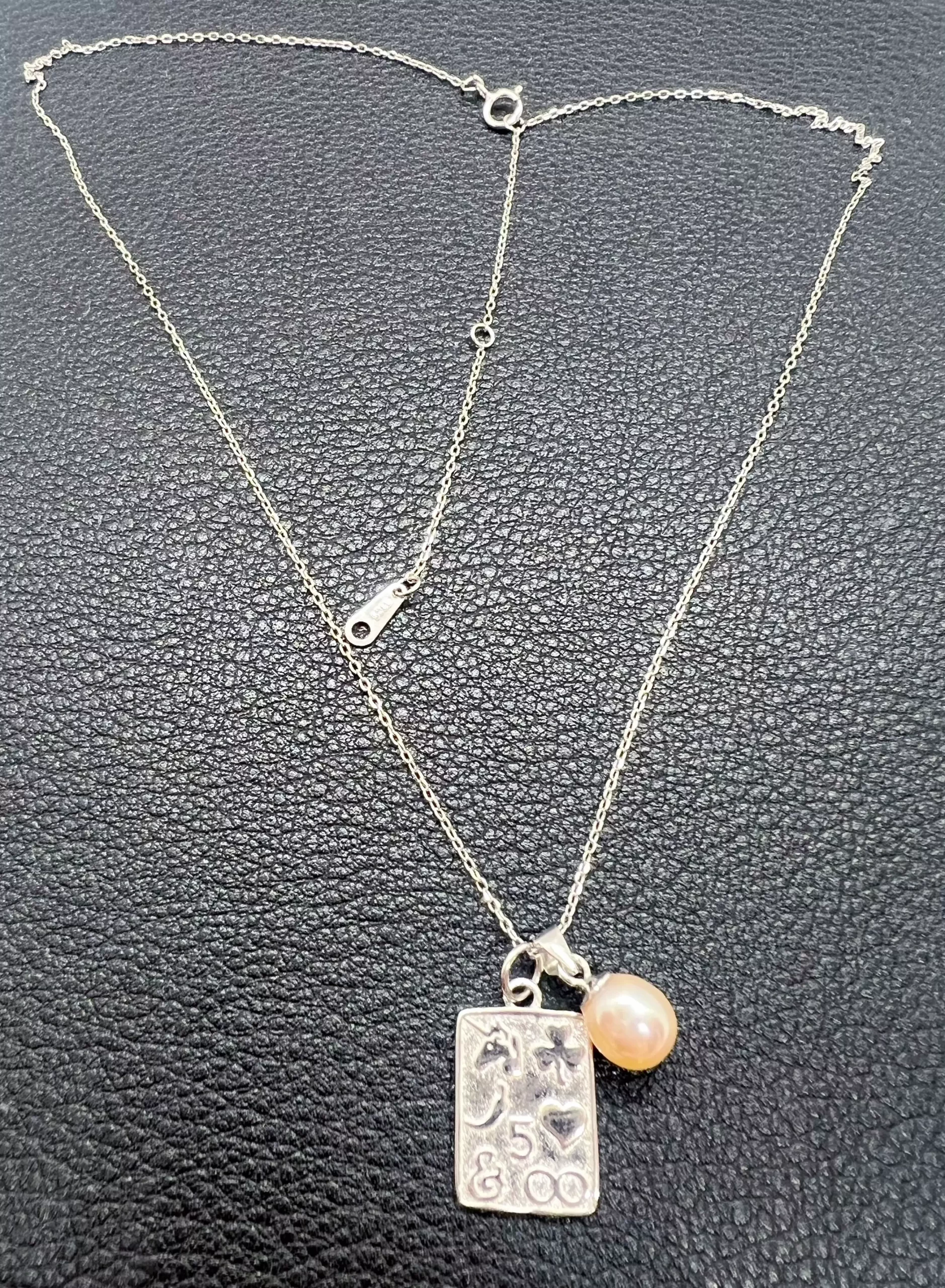 Collier Porte-Bonheurs & Perle doré