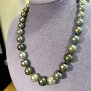 Impériale des Mers — Collier perles de Tahiti de 12 à 14 mm