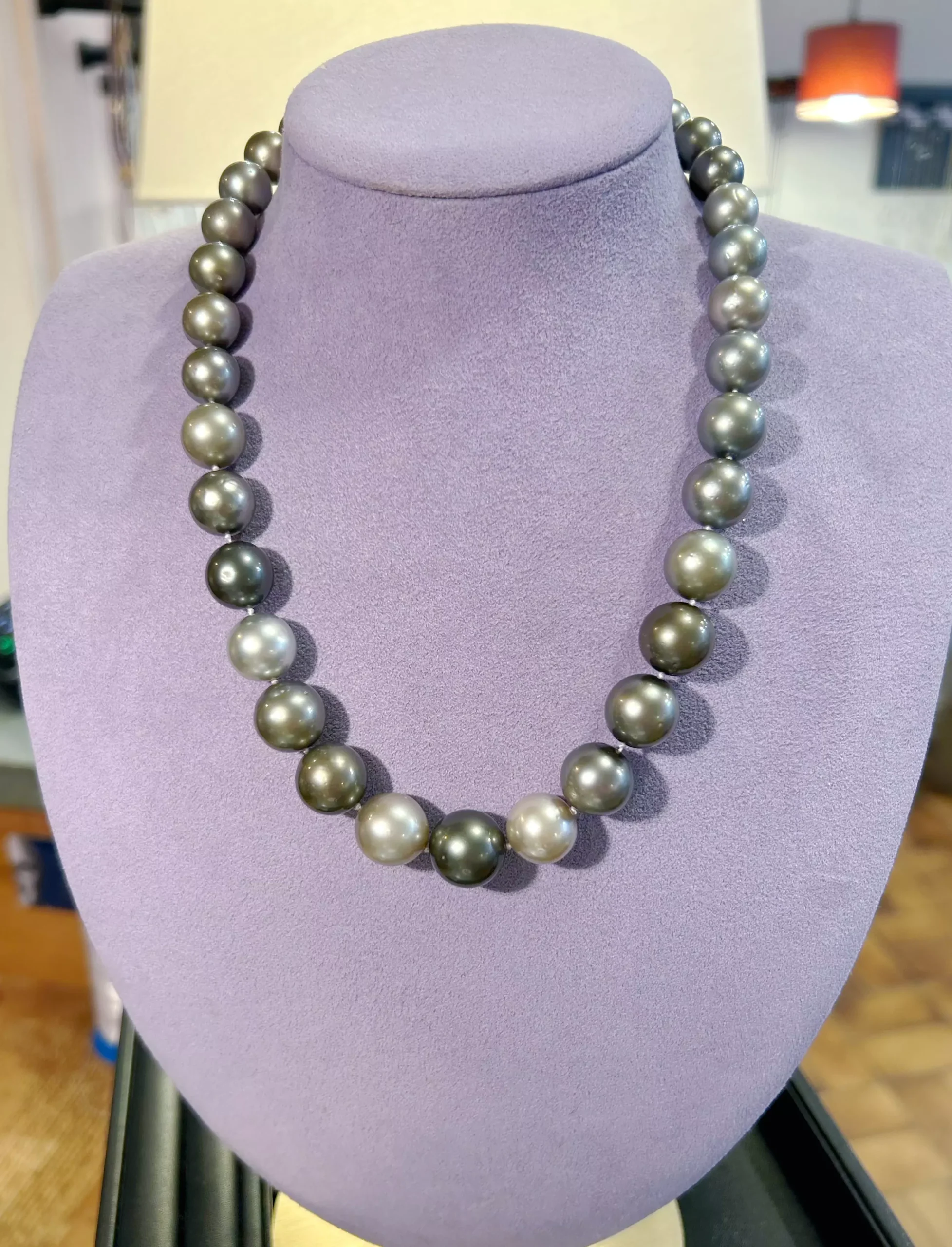 Impériale des Mers — Collier perles de Tahiti de 12 à 14 mm